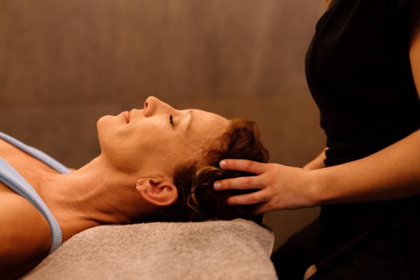 Massage du cuir chevelu