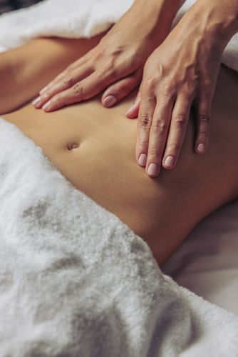 Massage aux pierres chaudes 60 minutes